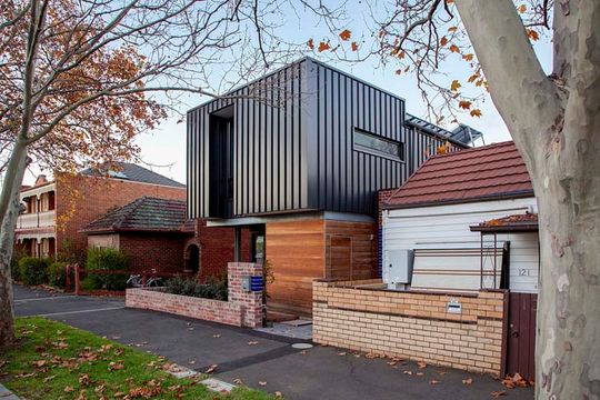 Kensington House by Peter Vernon Architects (via Lunchbox Architect)